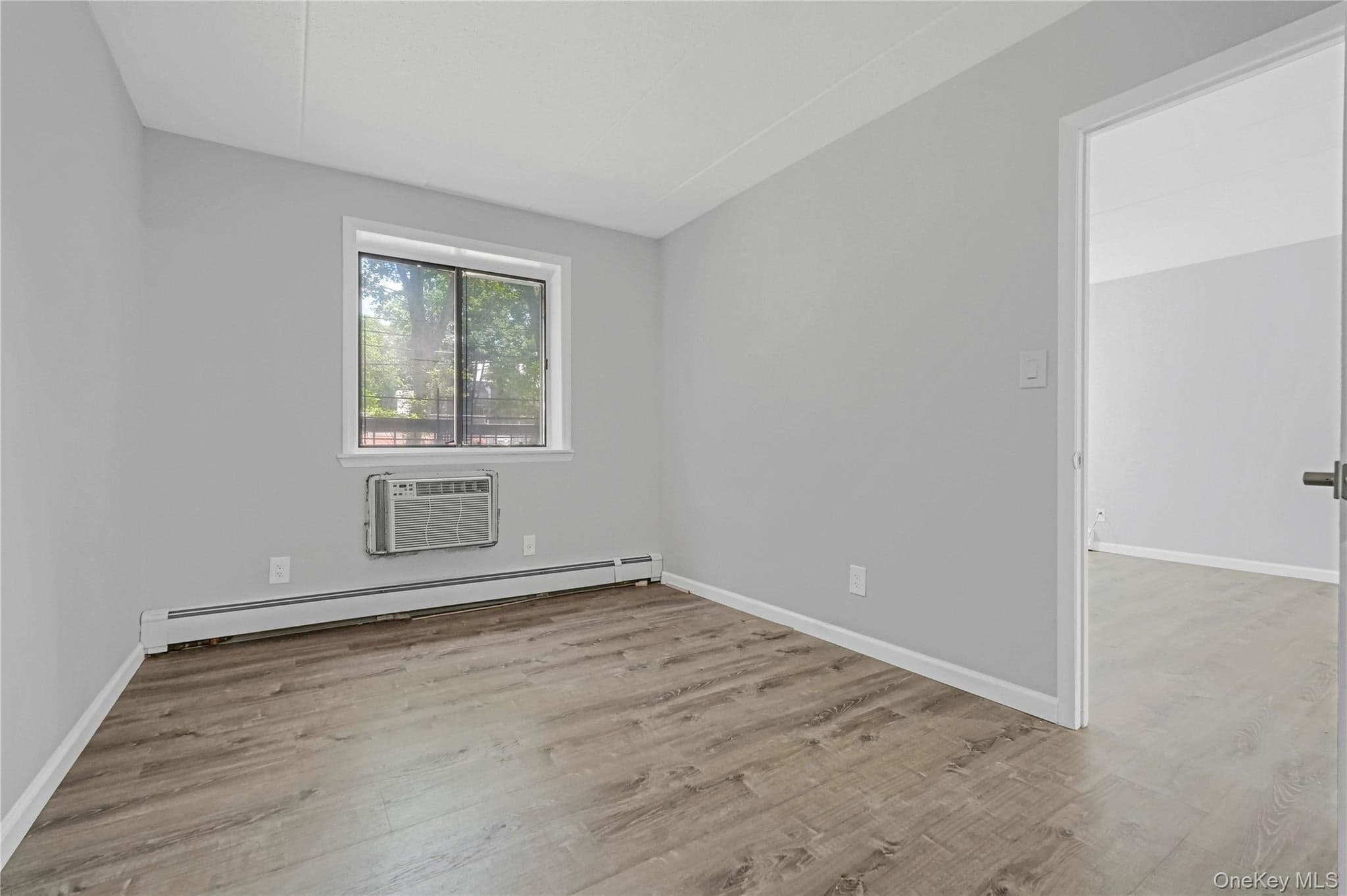 180-16 Wexford Terrace Unit: 1C thumbnail 9