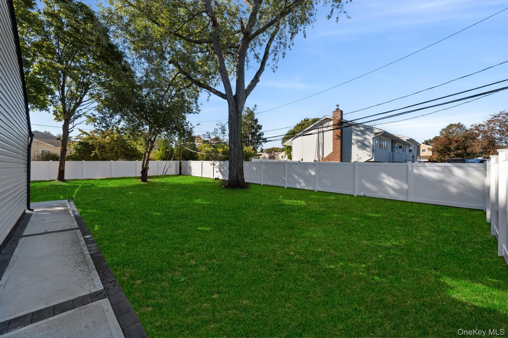 1 Medford Lane thumbnail 33