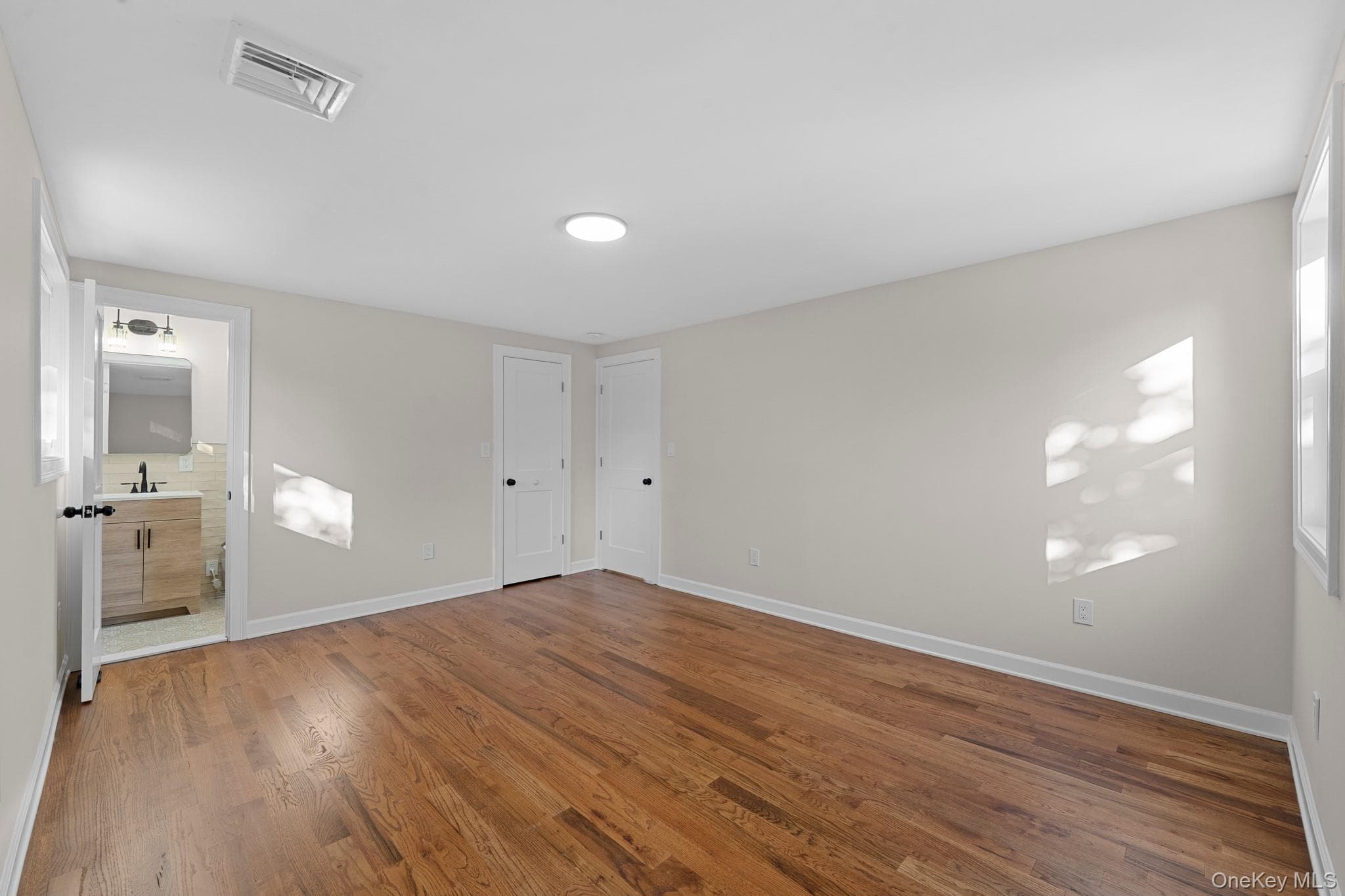 1 Medford Lane thumbnail 22