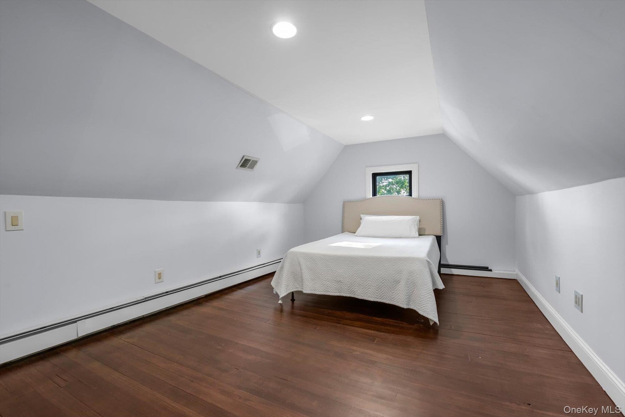 15 Parkwold Drive thumbnail 16