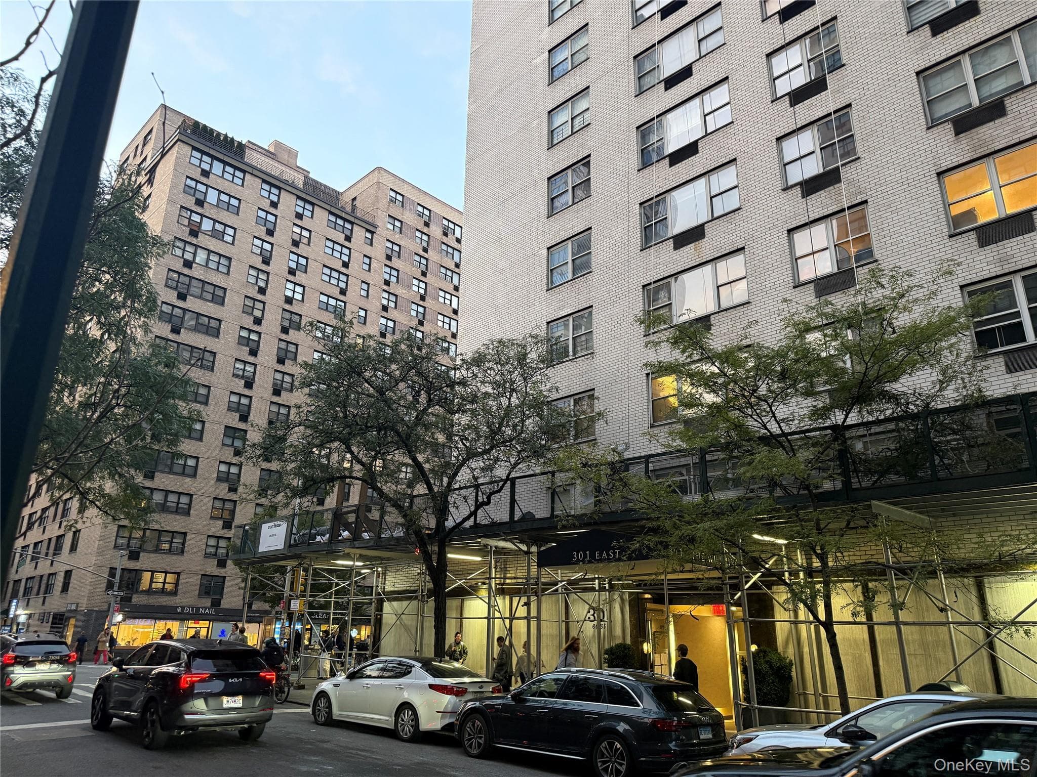 301 E 75th Street Unit: 5J, New York (manhattan)