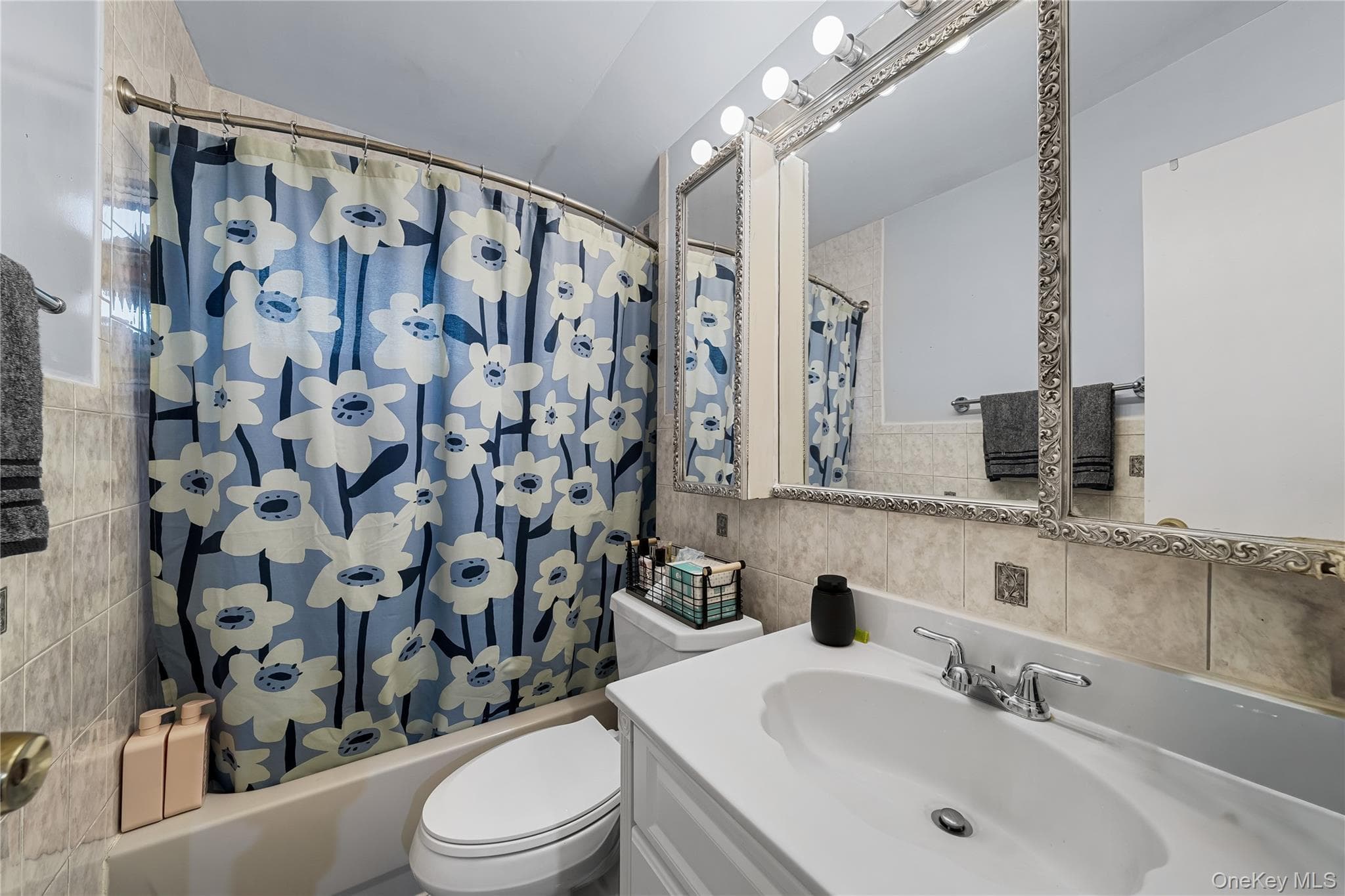 318 W 16th Street thumbnail 9