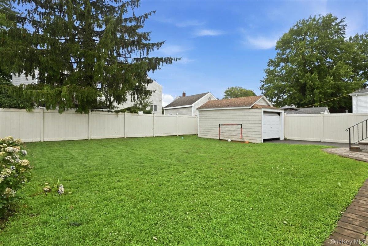 351 Hewlett Parkway thumbnail 18