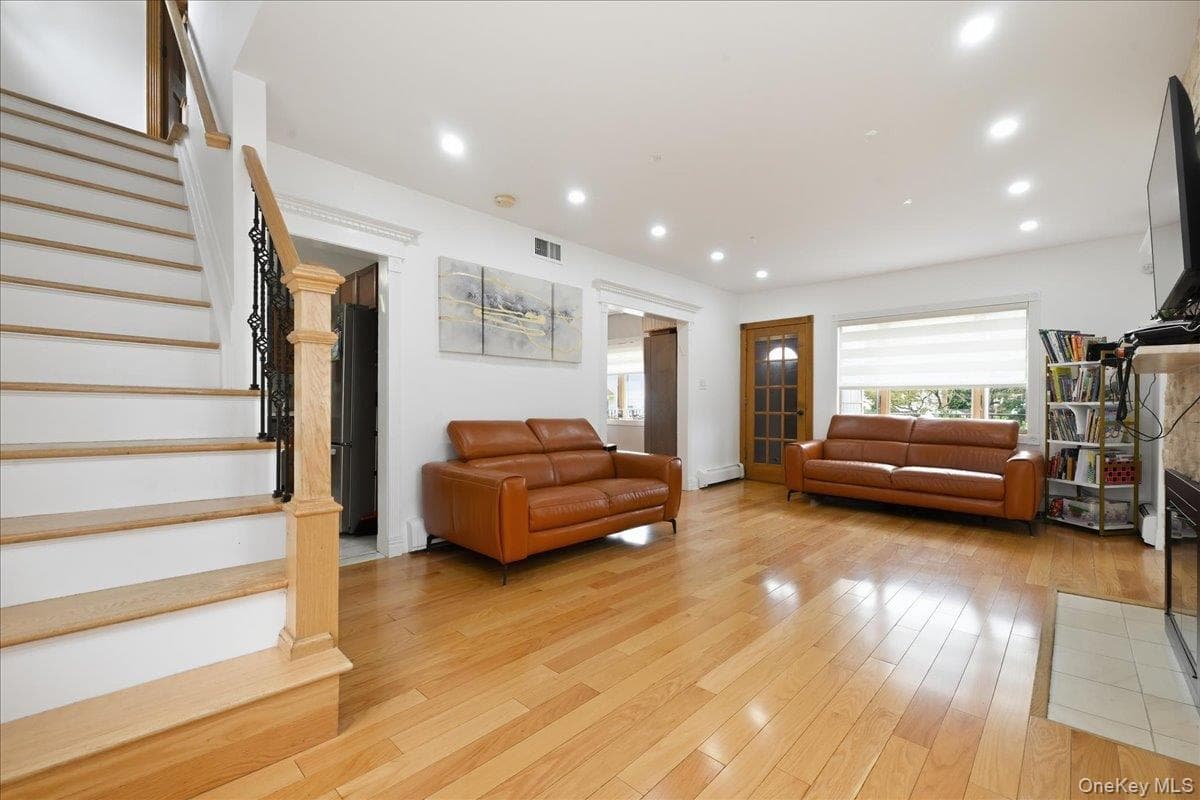 351 Hewlett Parkway thumbnail 8