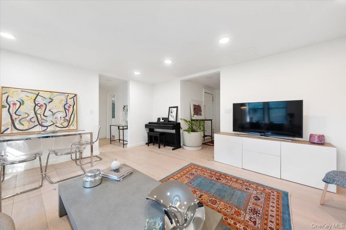 30 Windsor Terrace Unit: AA1 thumbnail 6