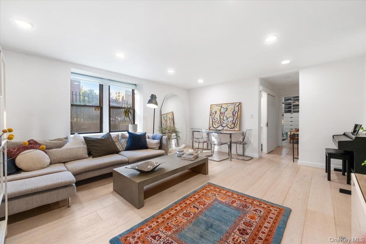 30 Windsor Terrace Unit: AA1 thumbnail 4