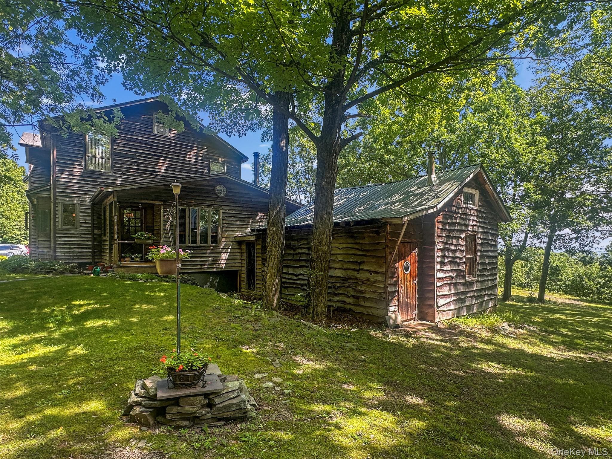 231 Manorville Road photo 1