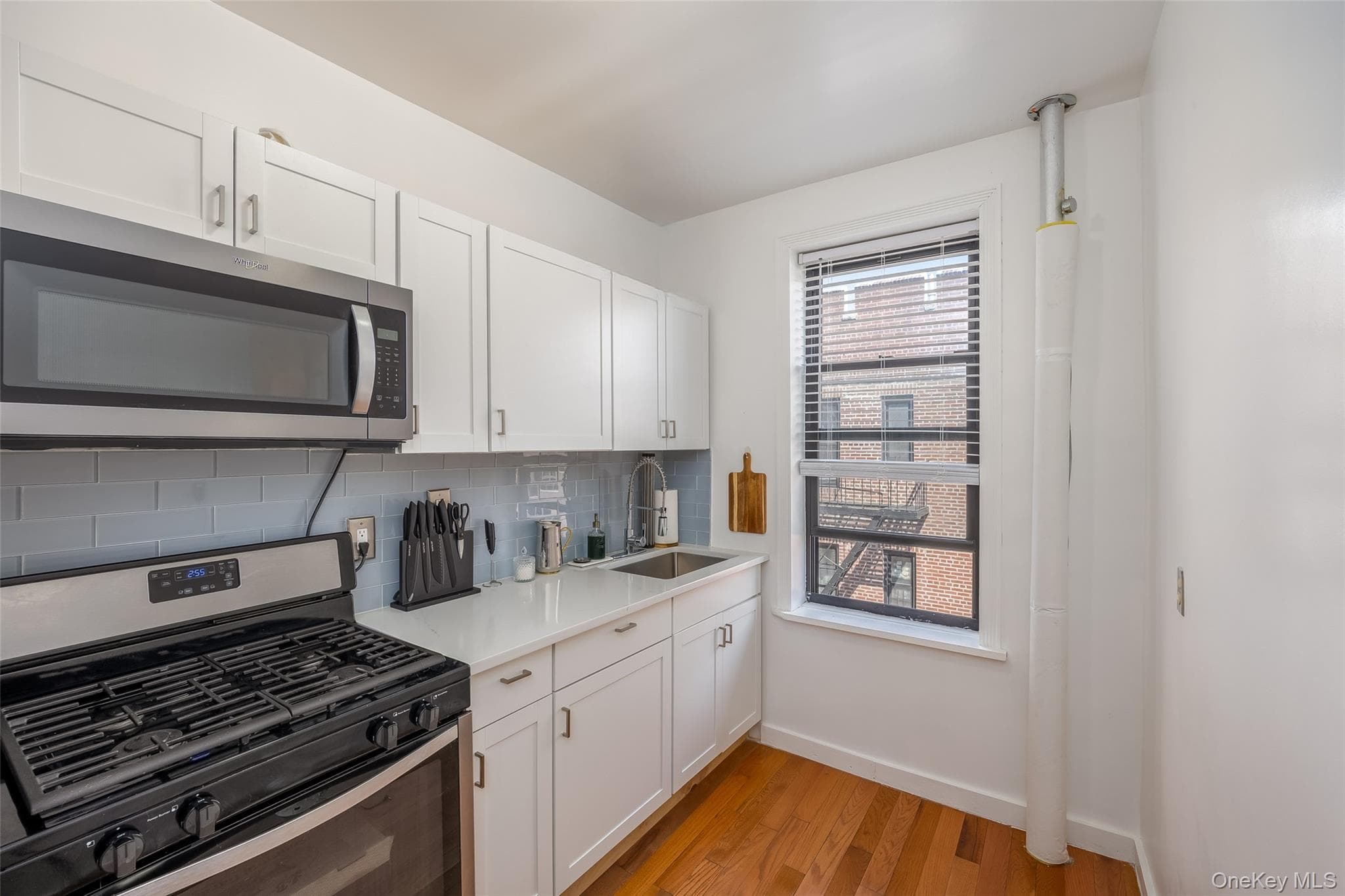 910 Dinsmore Avenue thumbnail 13