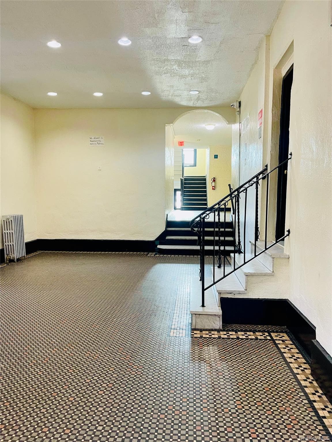 910 Dinsmore Avenue thumbnail 6