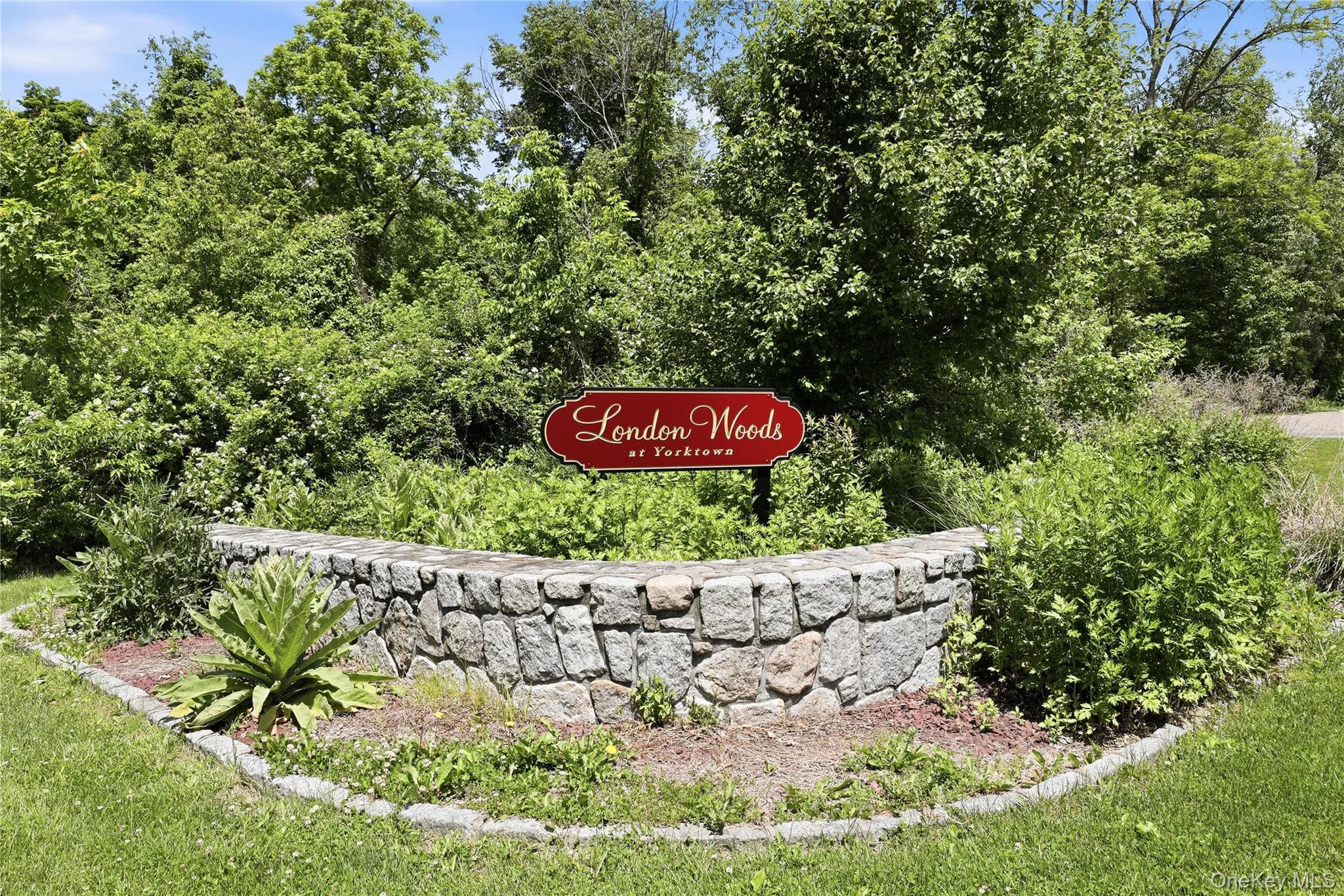 3093 Ferncrest Drive thumbnail 2