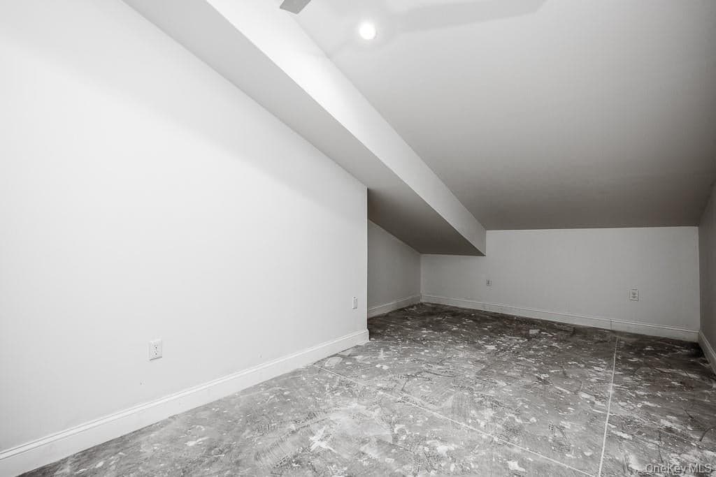 1 Teneyck Street thumbnail 41