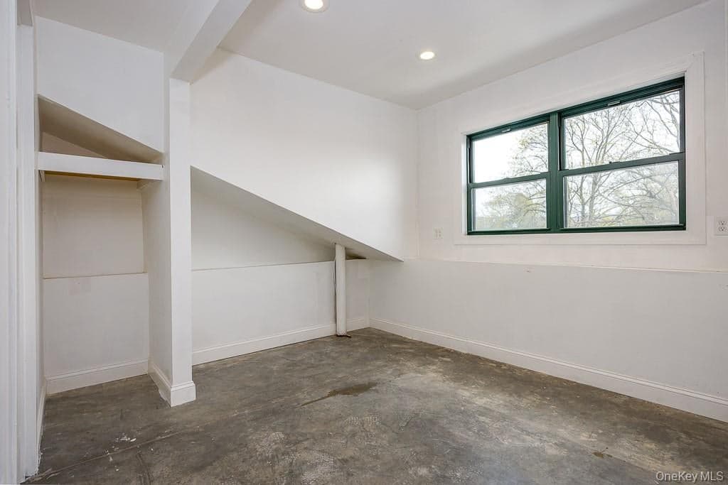 1 Teneyck Street thumbnail 32