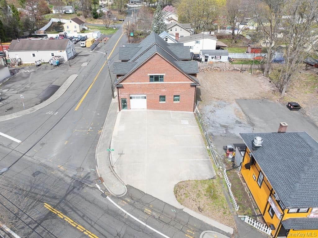 1 Teneyck Street thumbnail 9