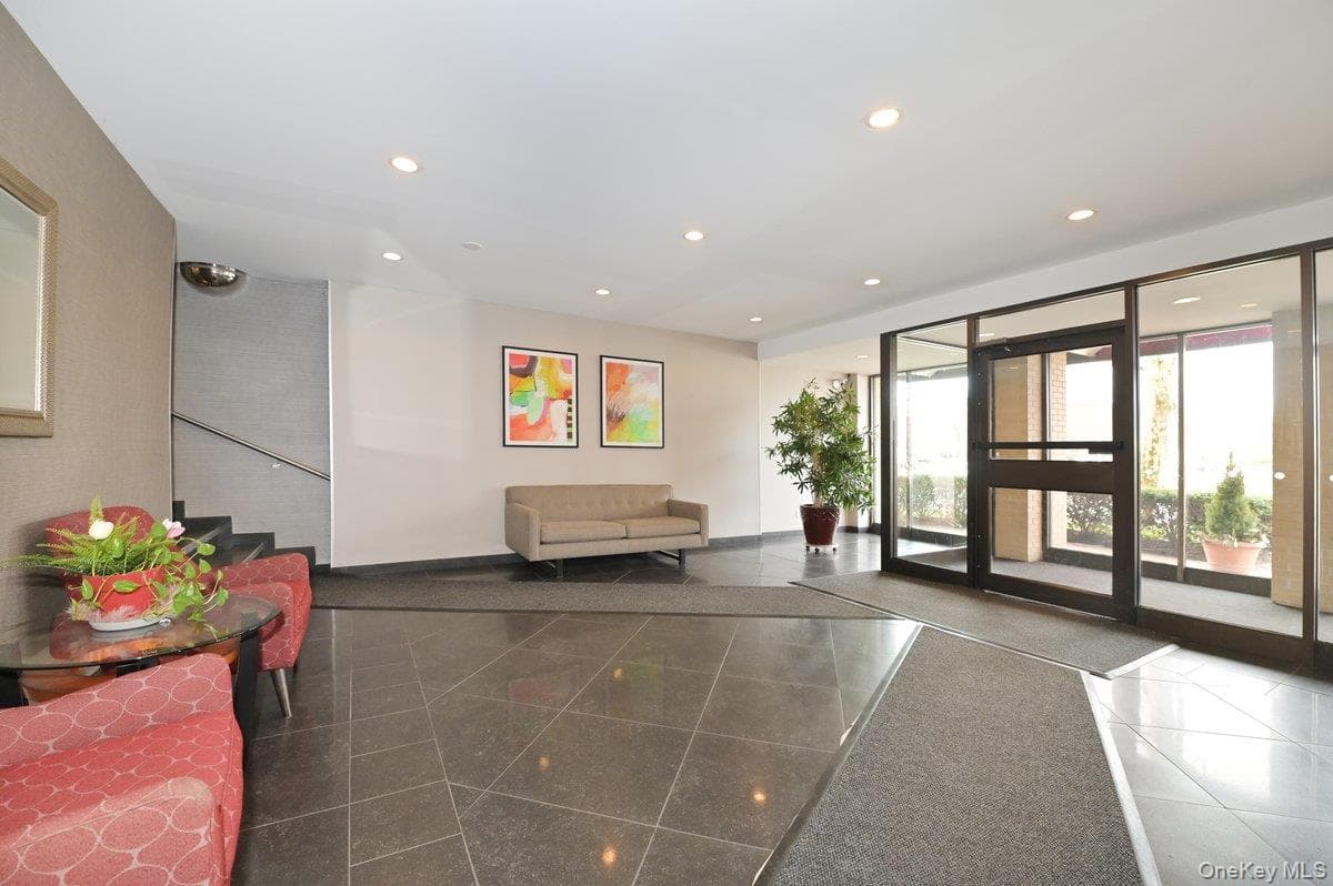 1 Birchwood Court Unit: 2O thumbnail 14