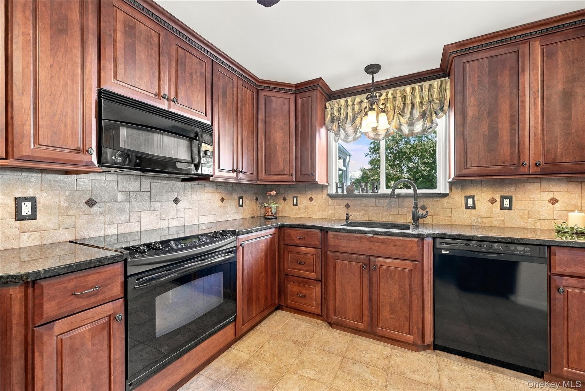 75 Bayview Drive thumbnail 5