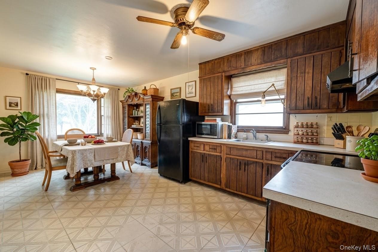 146 Carley Avenue thumbnail 6