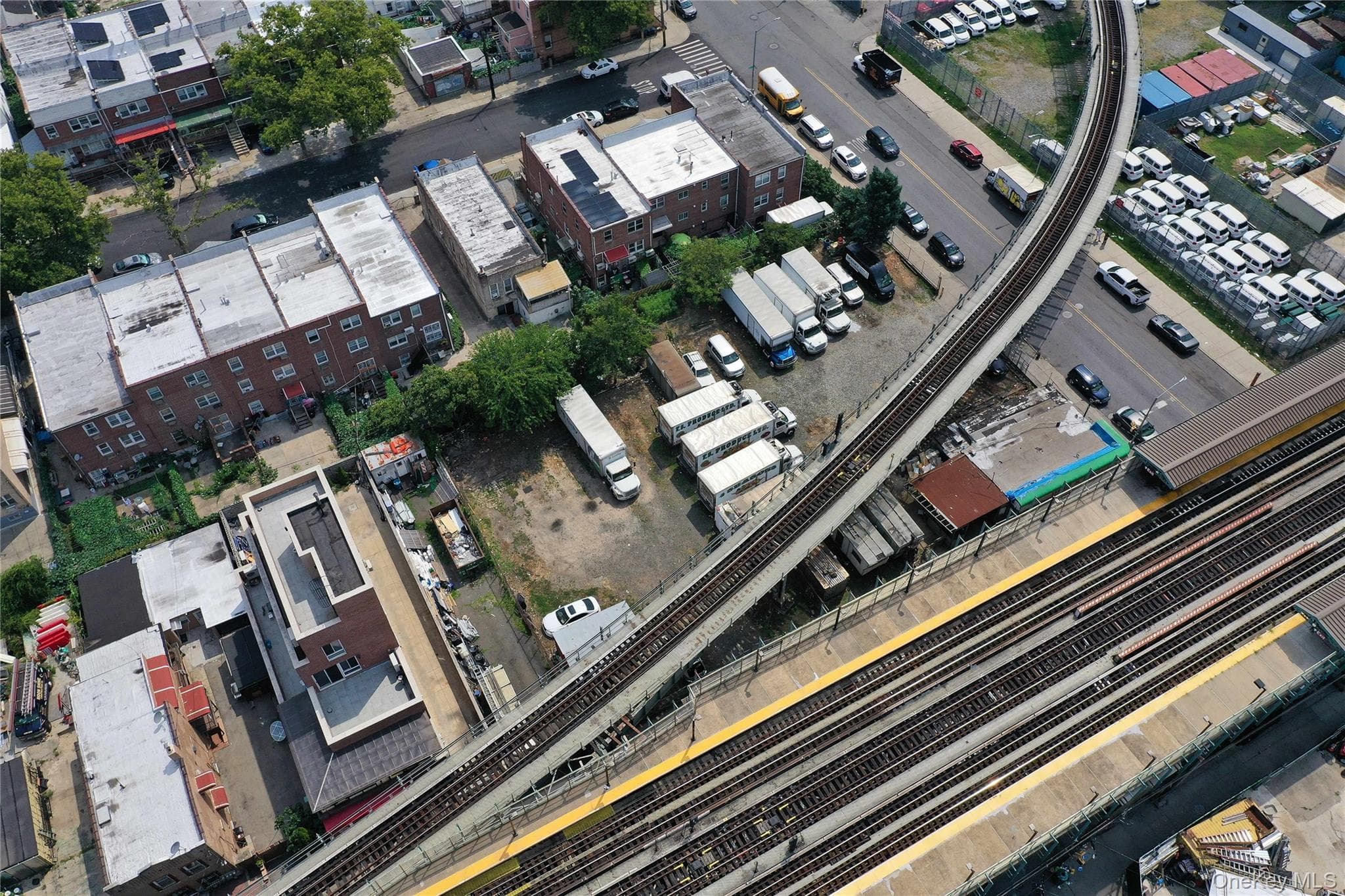2383 Stillwell Avenue thumbnail 6