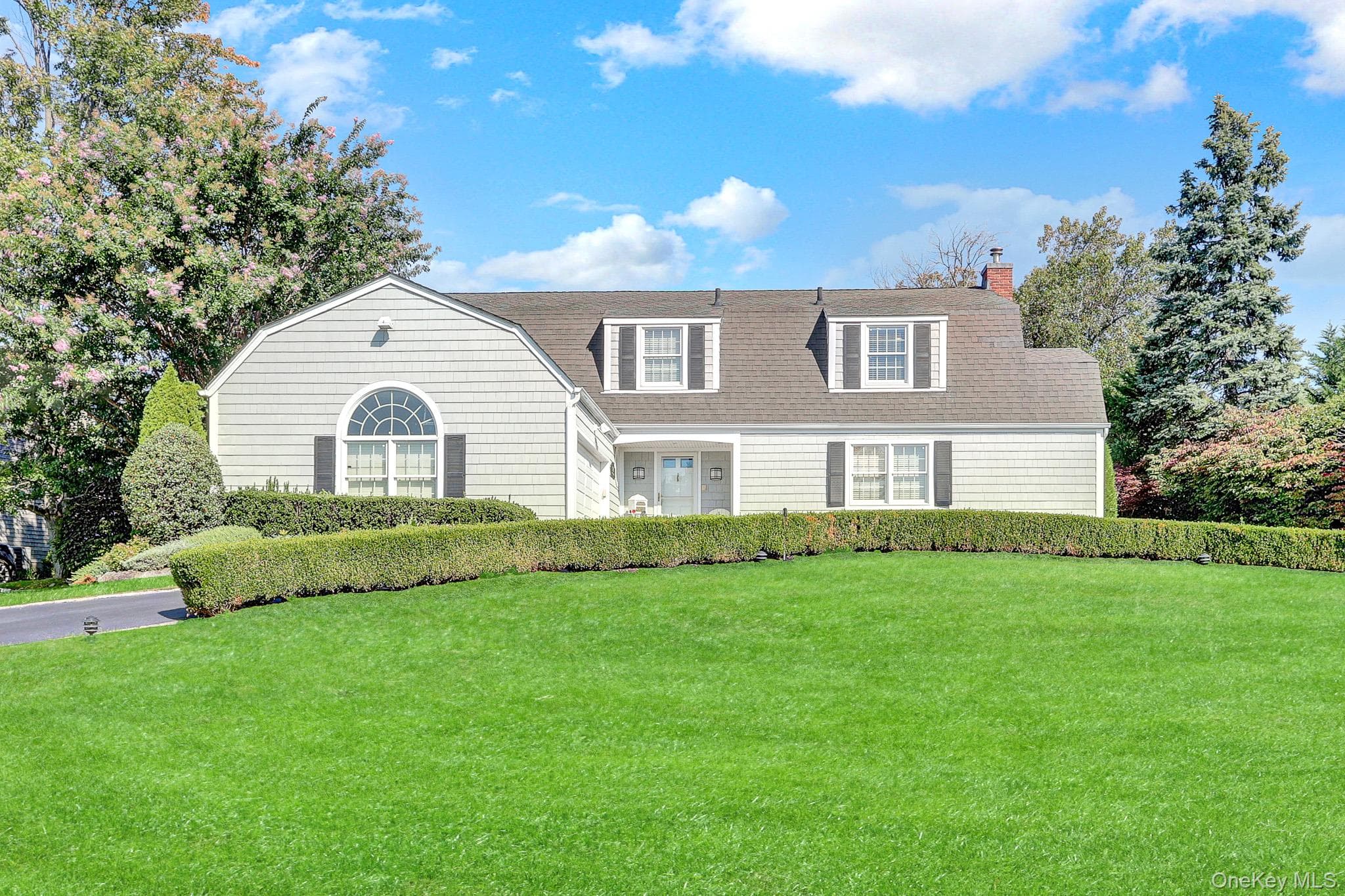324 W Ivy Hill Road, Woodmere