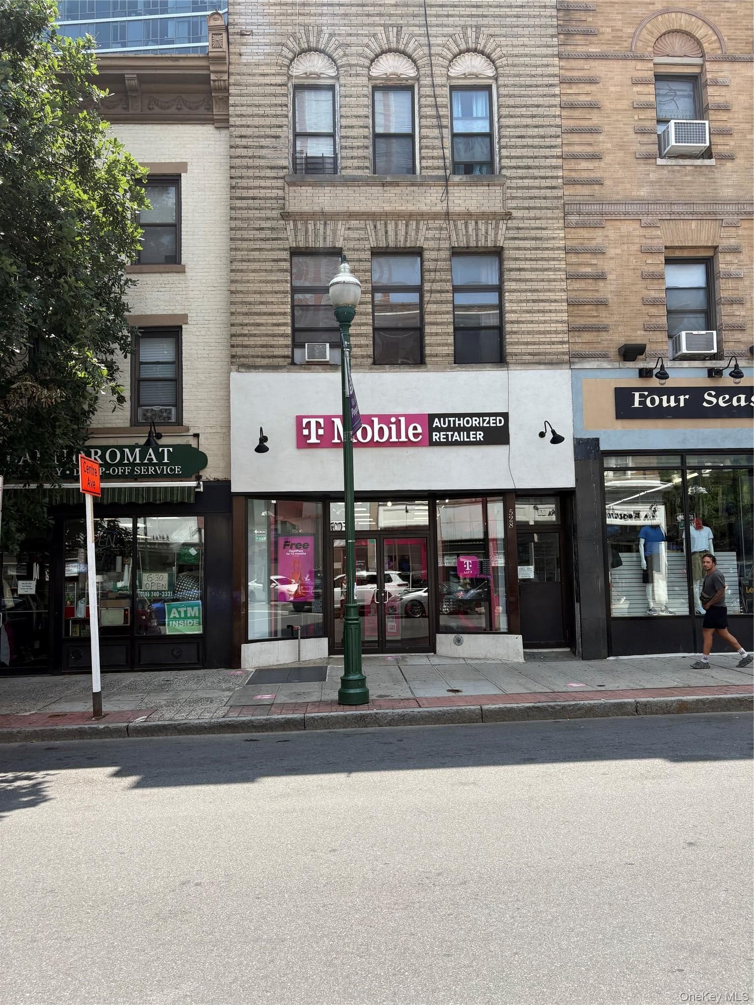 528 Main Street thumbnail 4