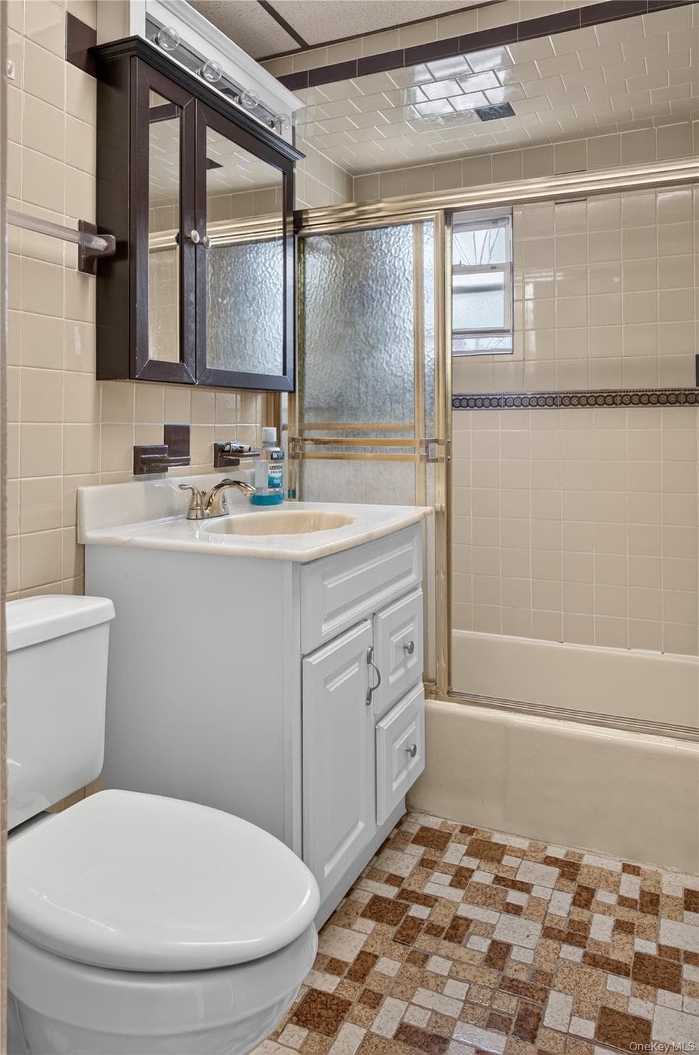 543 E 38th Street thumbnail 14