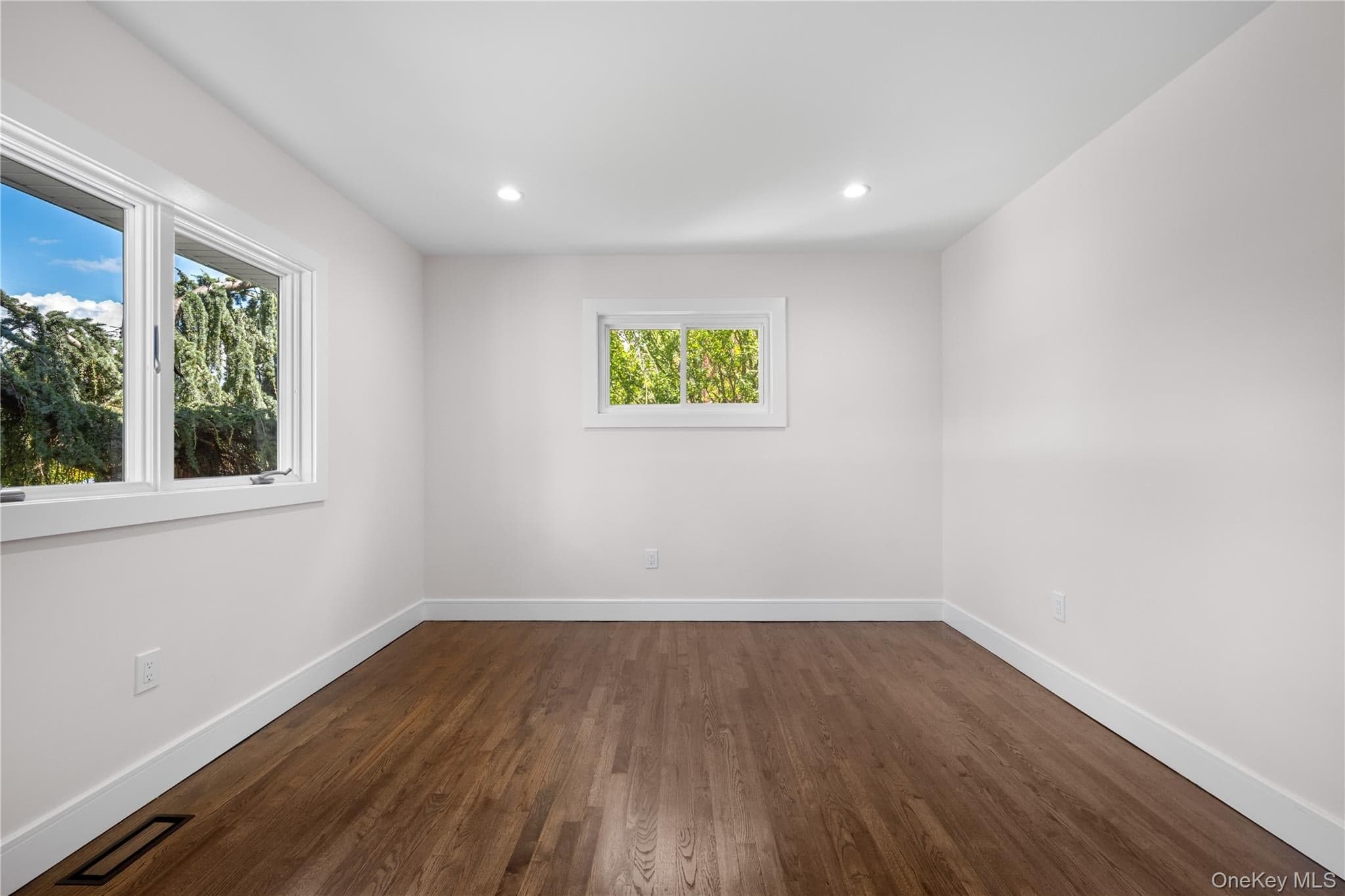 126 Lambert Avenue thumbnail 23