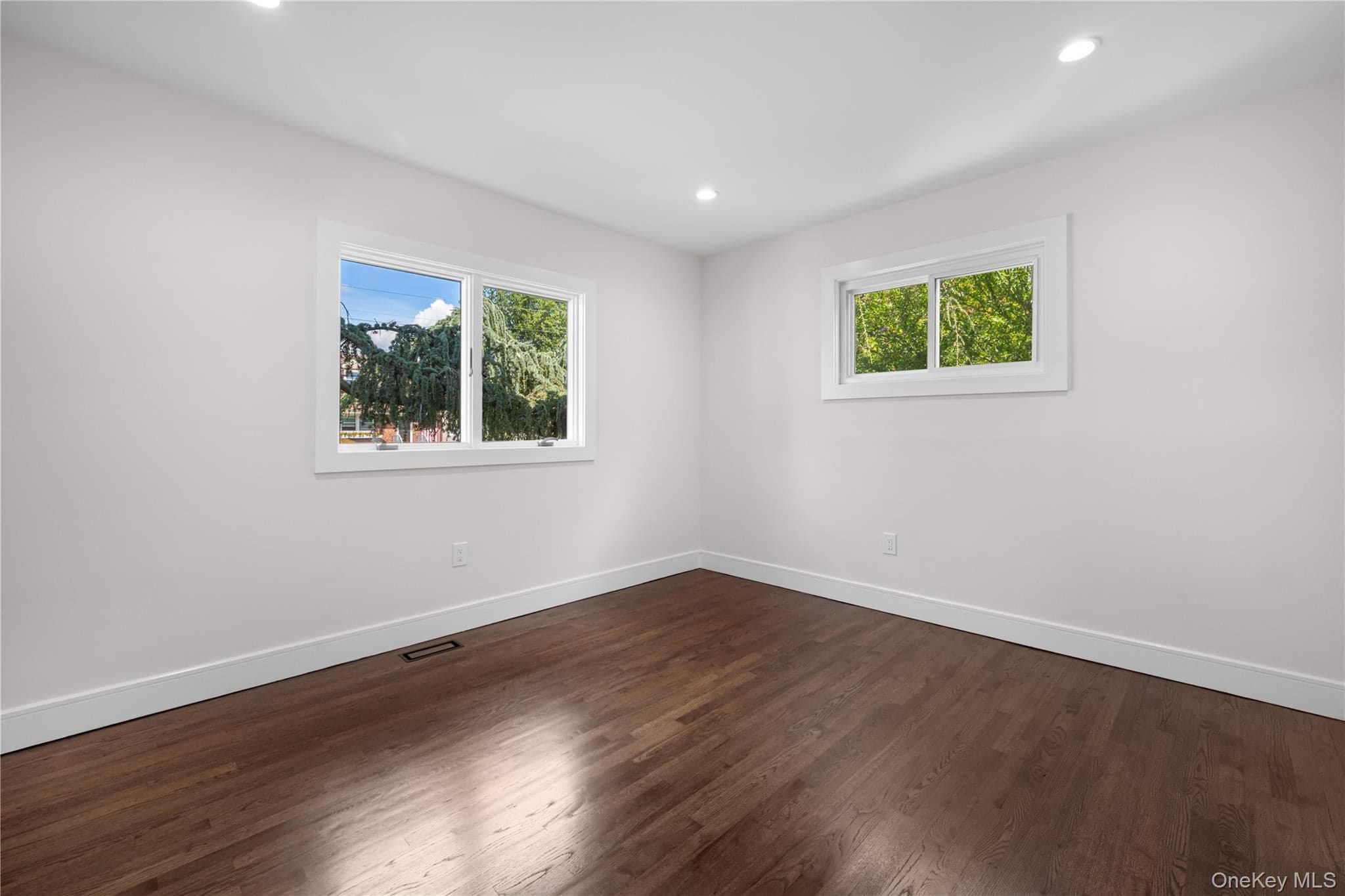 126 Lambert Avenue thumbnail 22