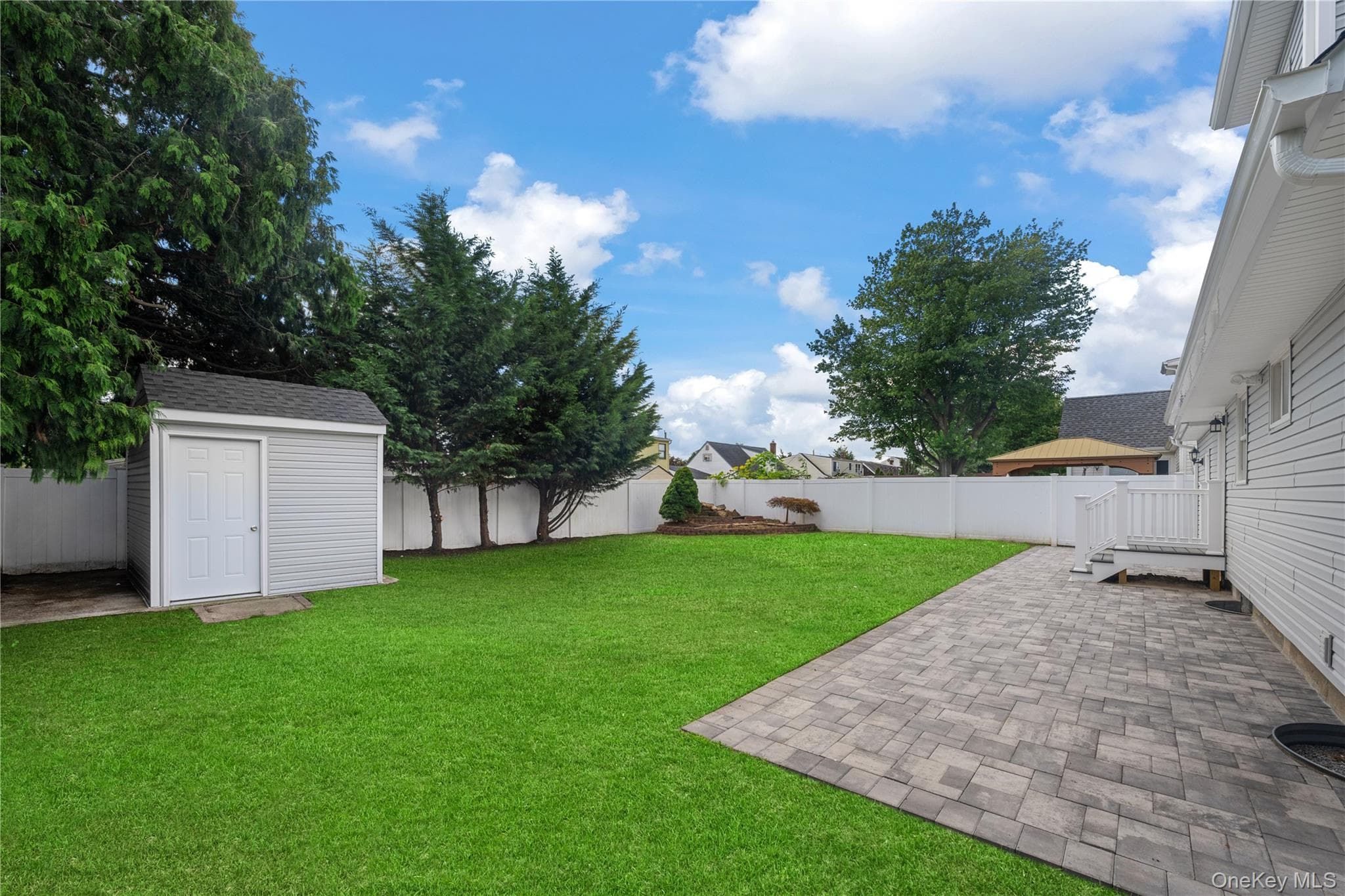 126 Lambert Avenue thumbnail 5