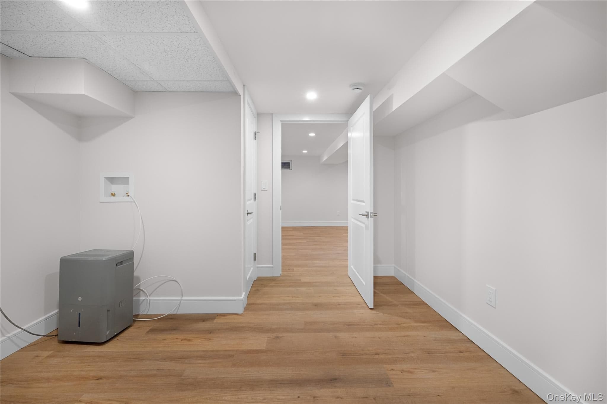 126 Lambert Avenue thumbnail 38
