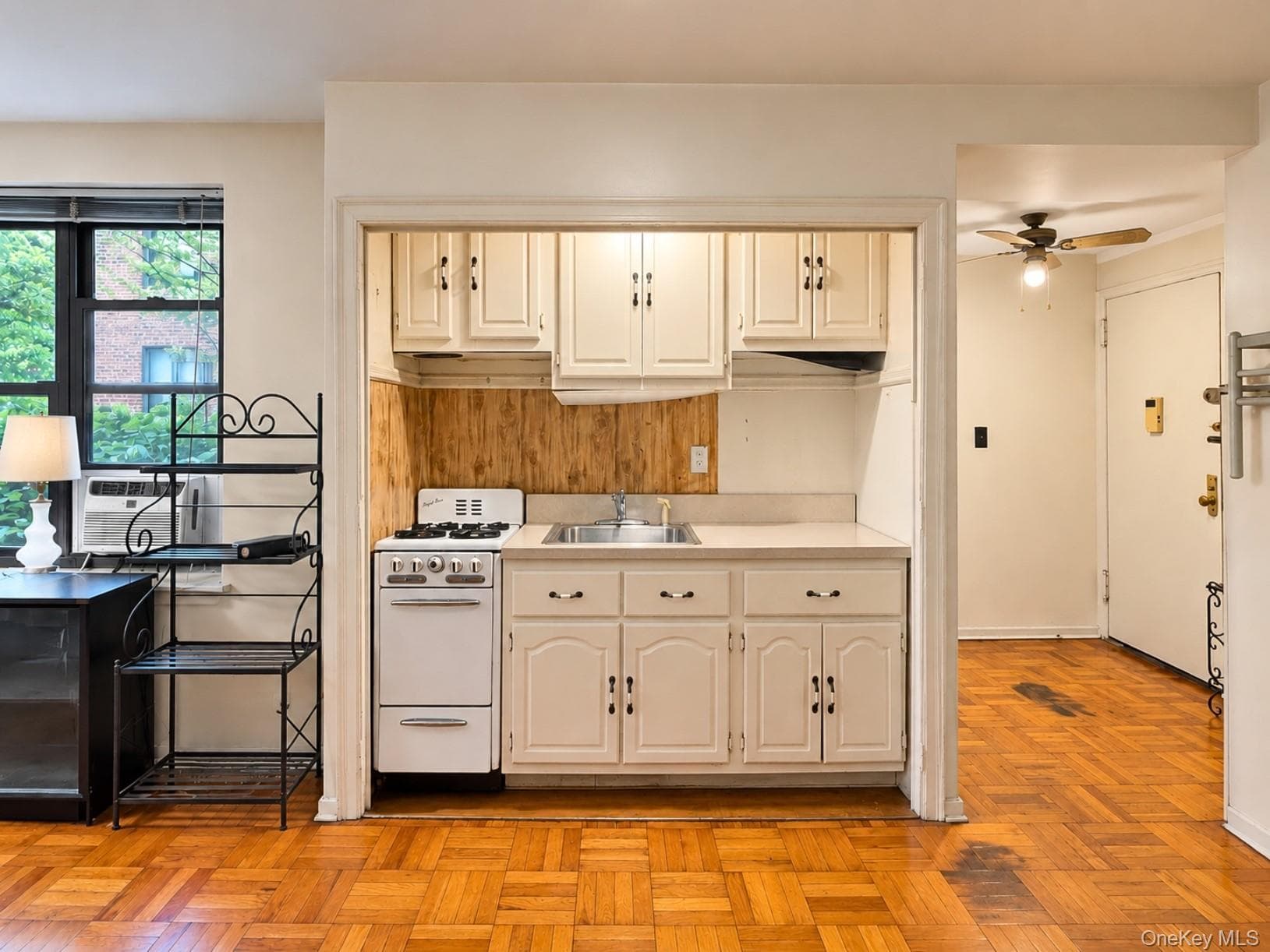 71 Grace Avenue Unit: 1L thumbnail 4