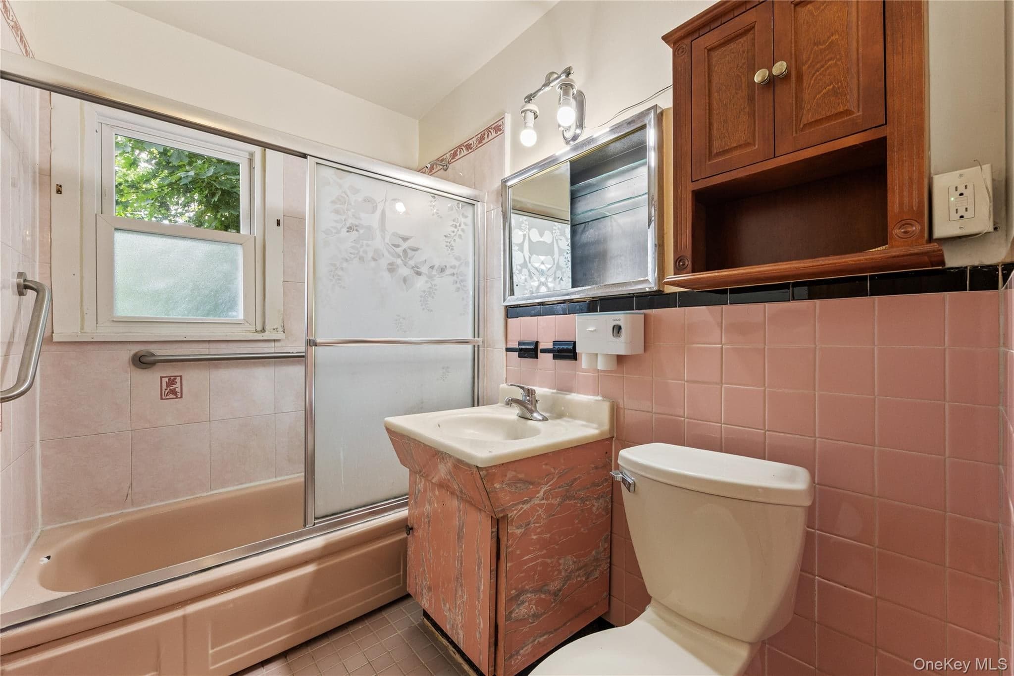 142-10 Oak Avenue thumbnail 18