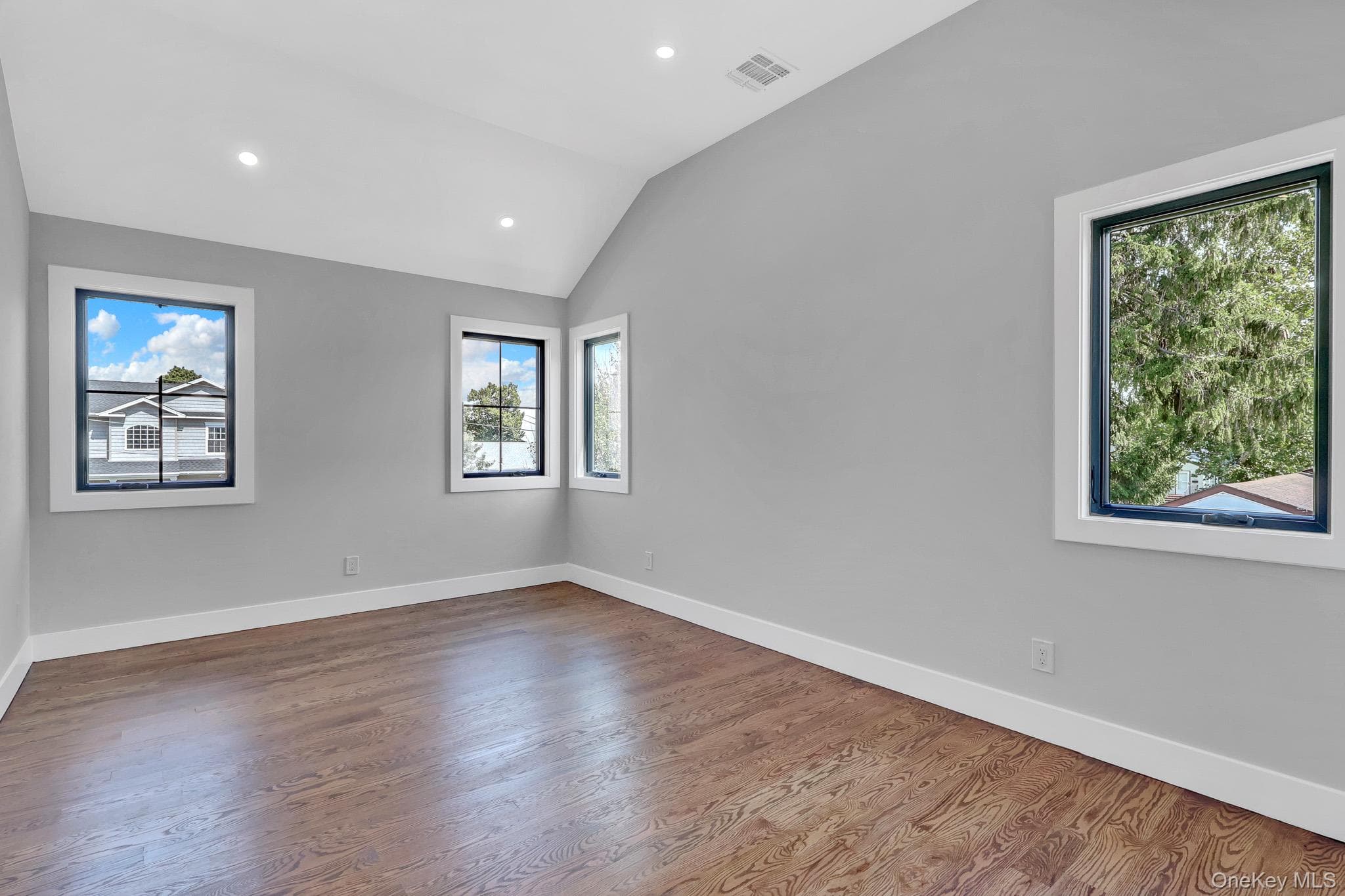 1370 Noel Court thumbnail 12