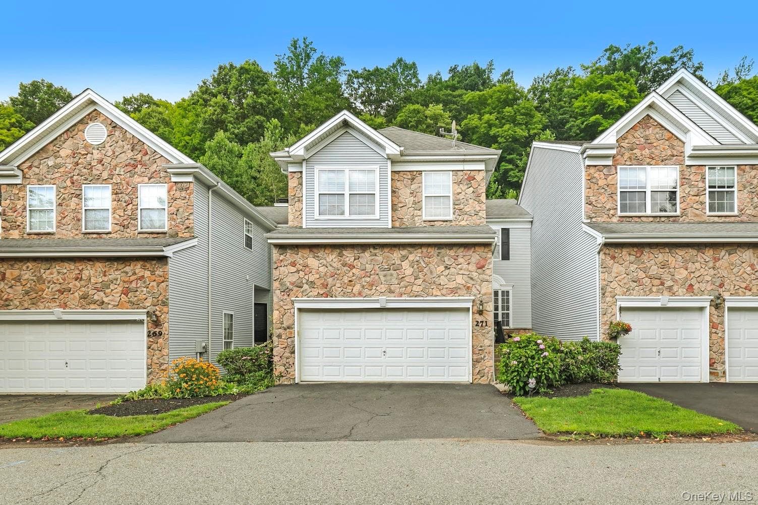 271 Woodlands Drive, Tuxedo Park