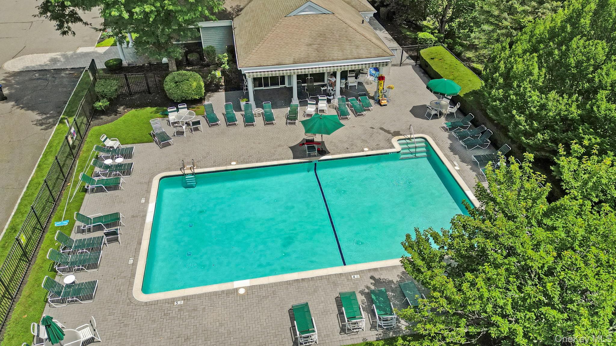 271 Woodlands Drive thumbnail 43
