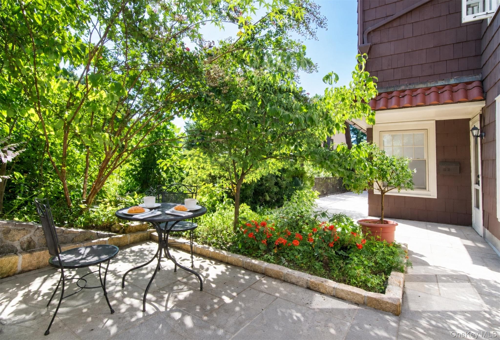 58 Young Avenue thumbnail 25