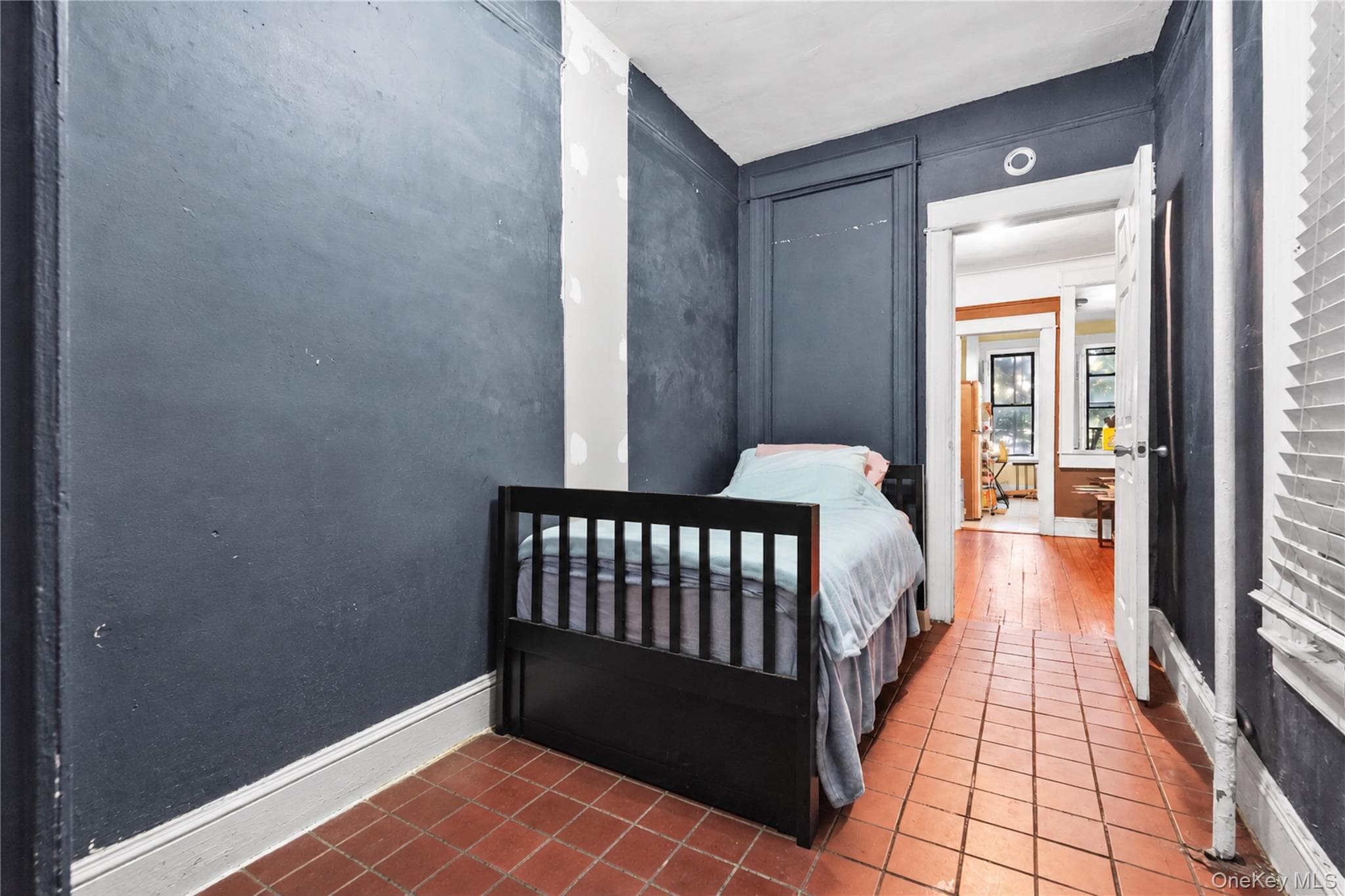 16-77 Woodbine Street thumbnail 21