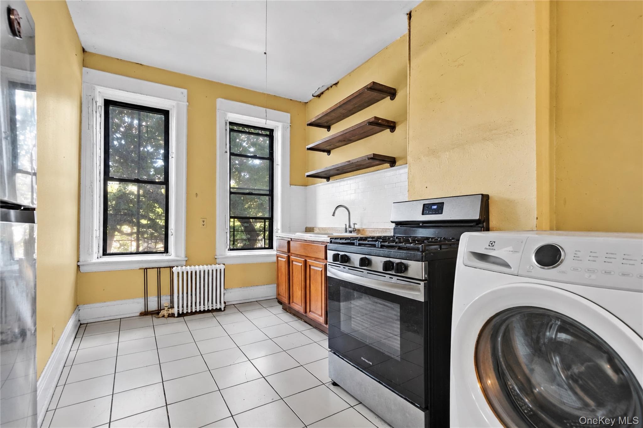 16-77 Woodbine Street thumbnail 14