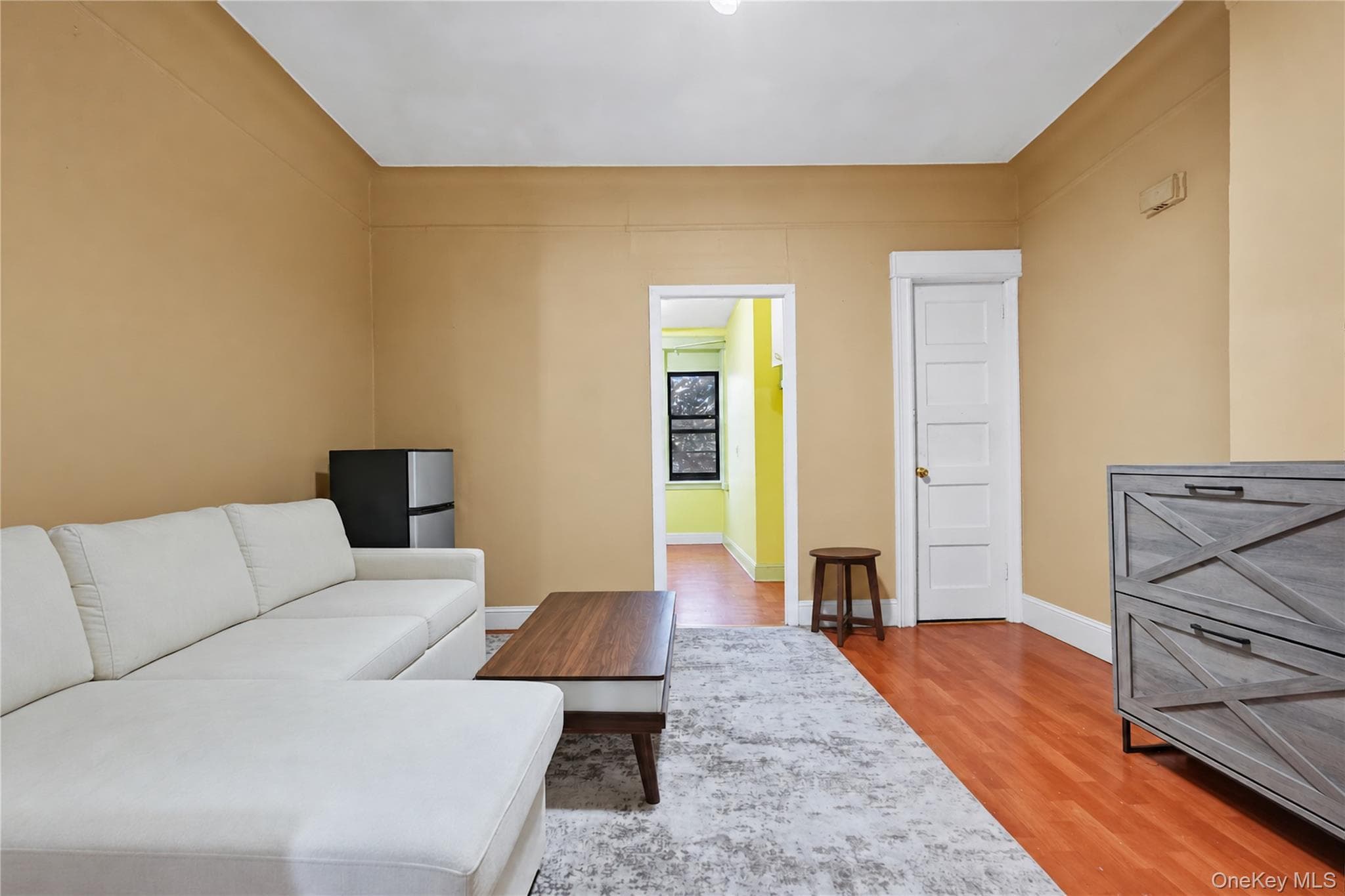 16-77 Woodbine Street thumbnail 5