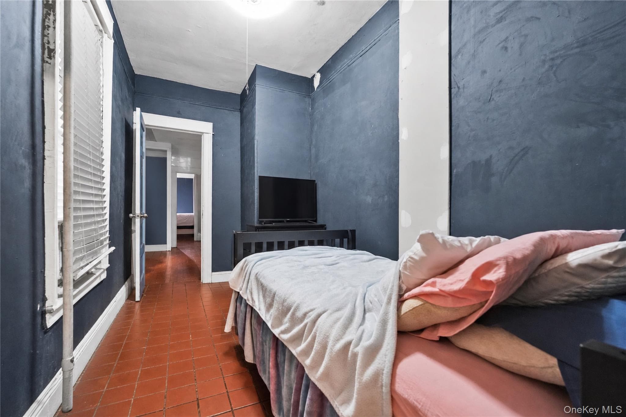 16-77 Woodbine Street thumbnail 18