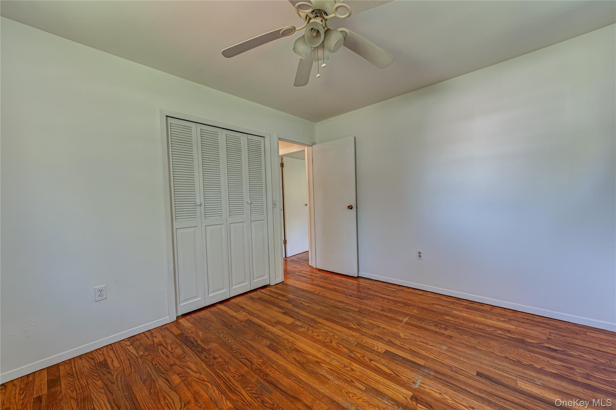 6200 New Suffolk Avenue thumbnail 24