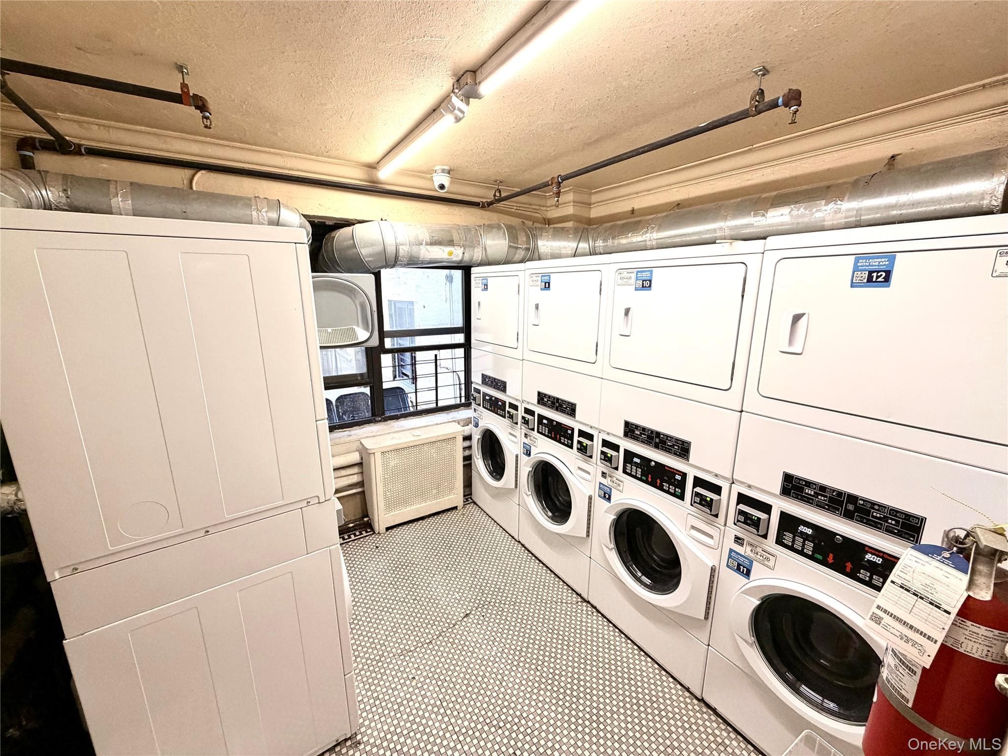 70-35 Broadway Unit: C19 thumbnail 8
