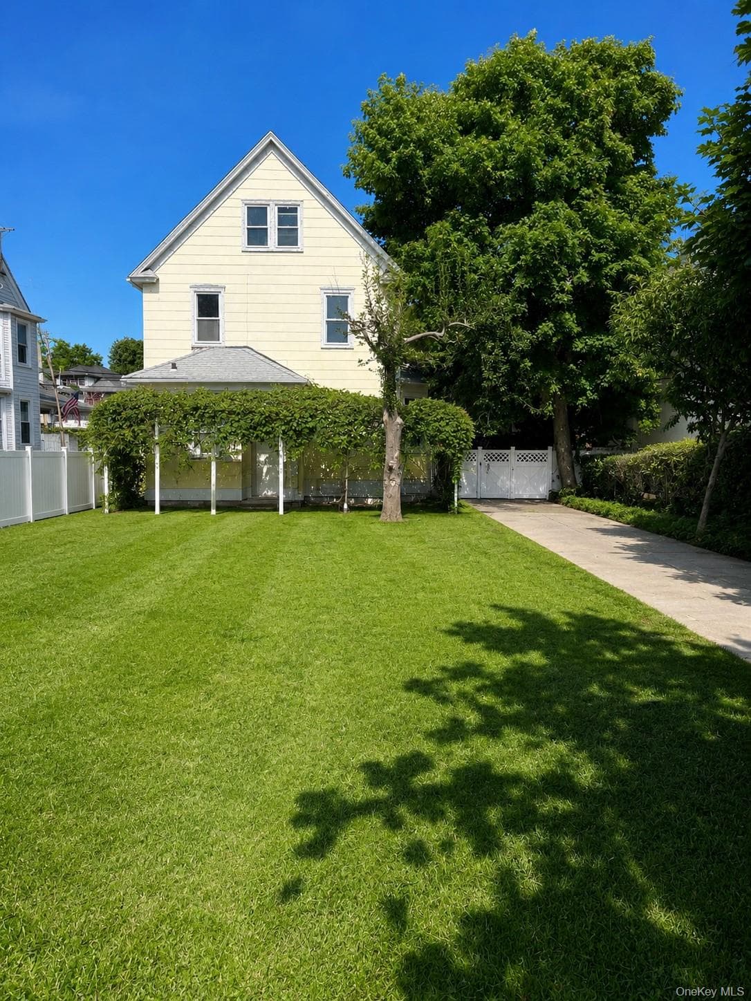 213 Washington Avenue thumbnail 2