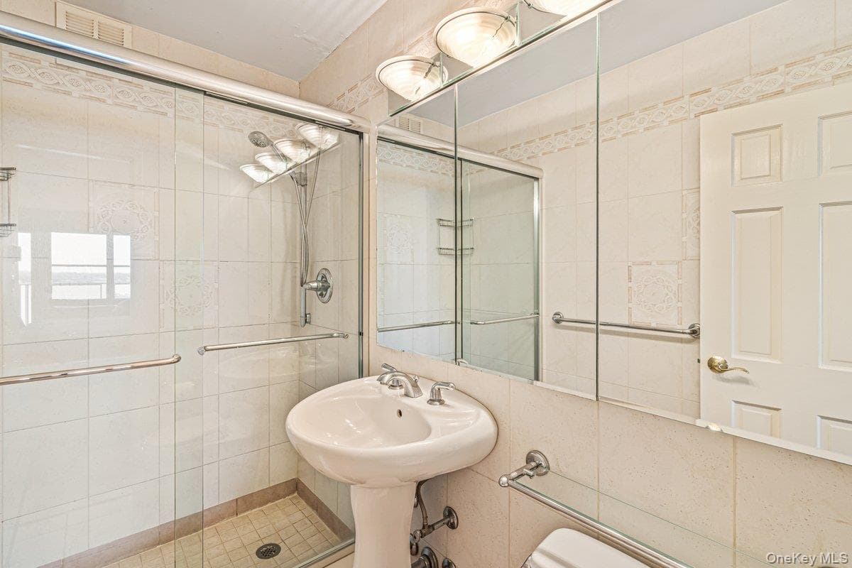 17-85 215 Street Unit: 12M thumbnail 20