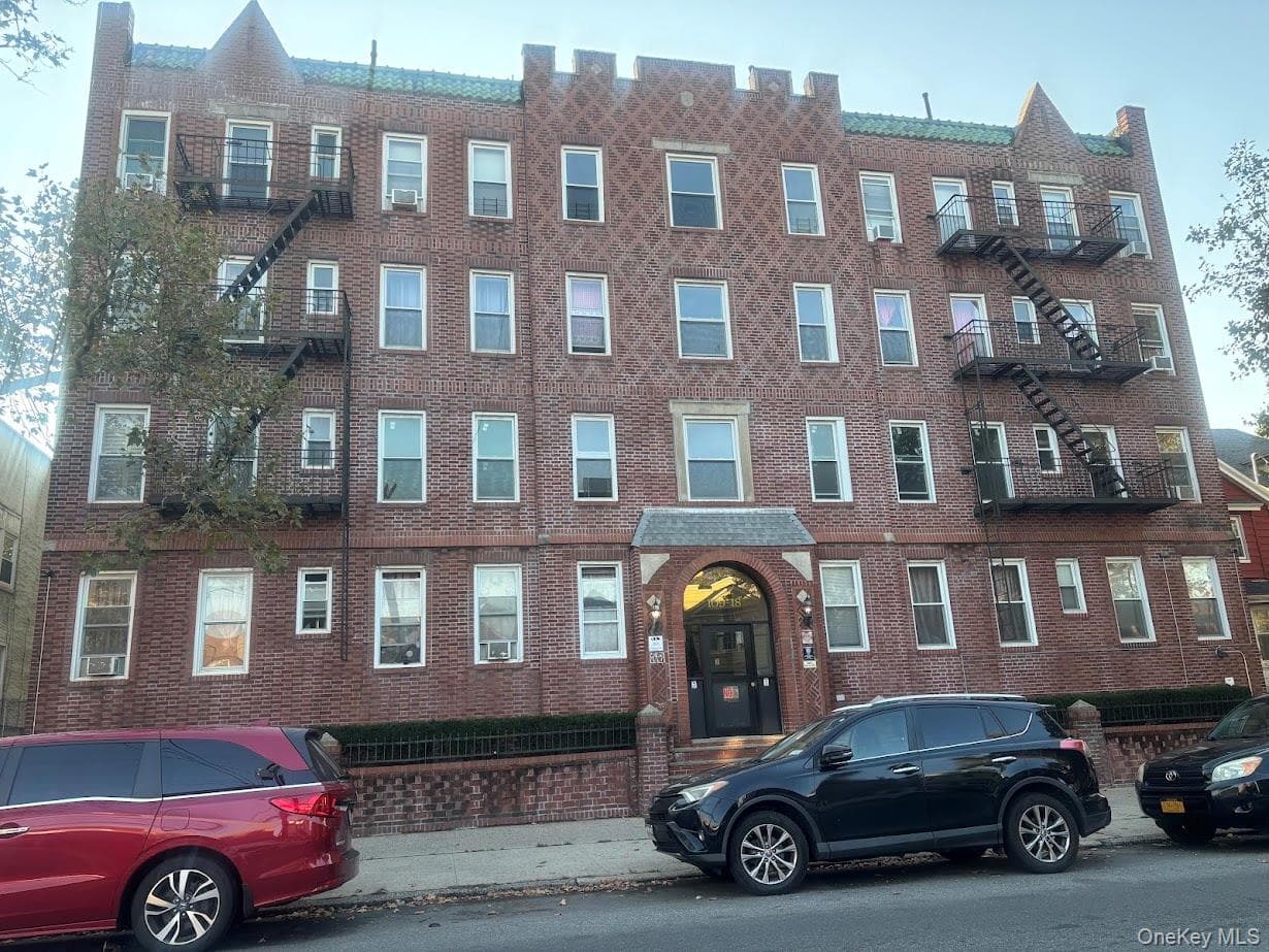 10918 Lefferts Boulevard Unit: A4 thumbnail 2
