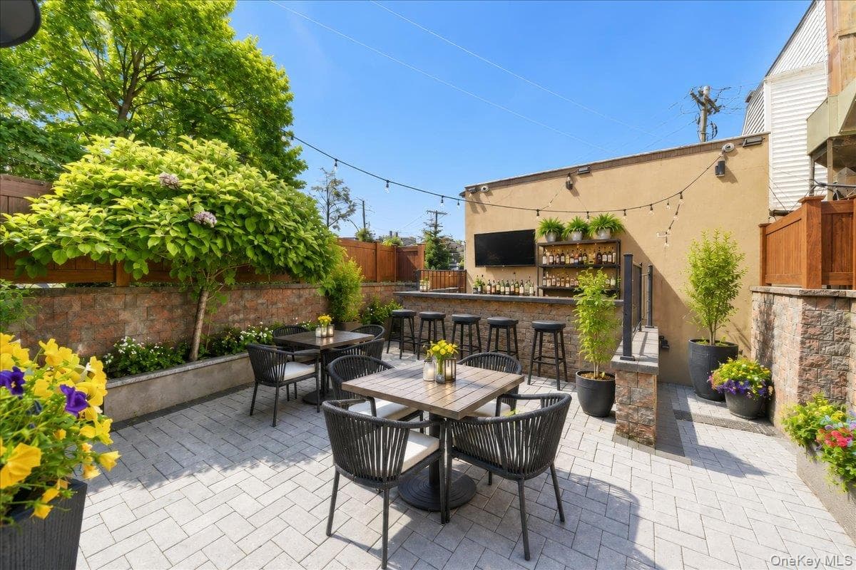 1020 Mclean Avenue thumbnail 14