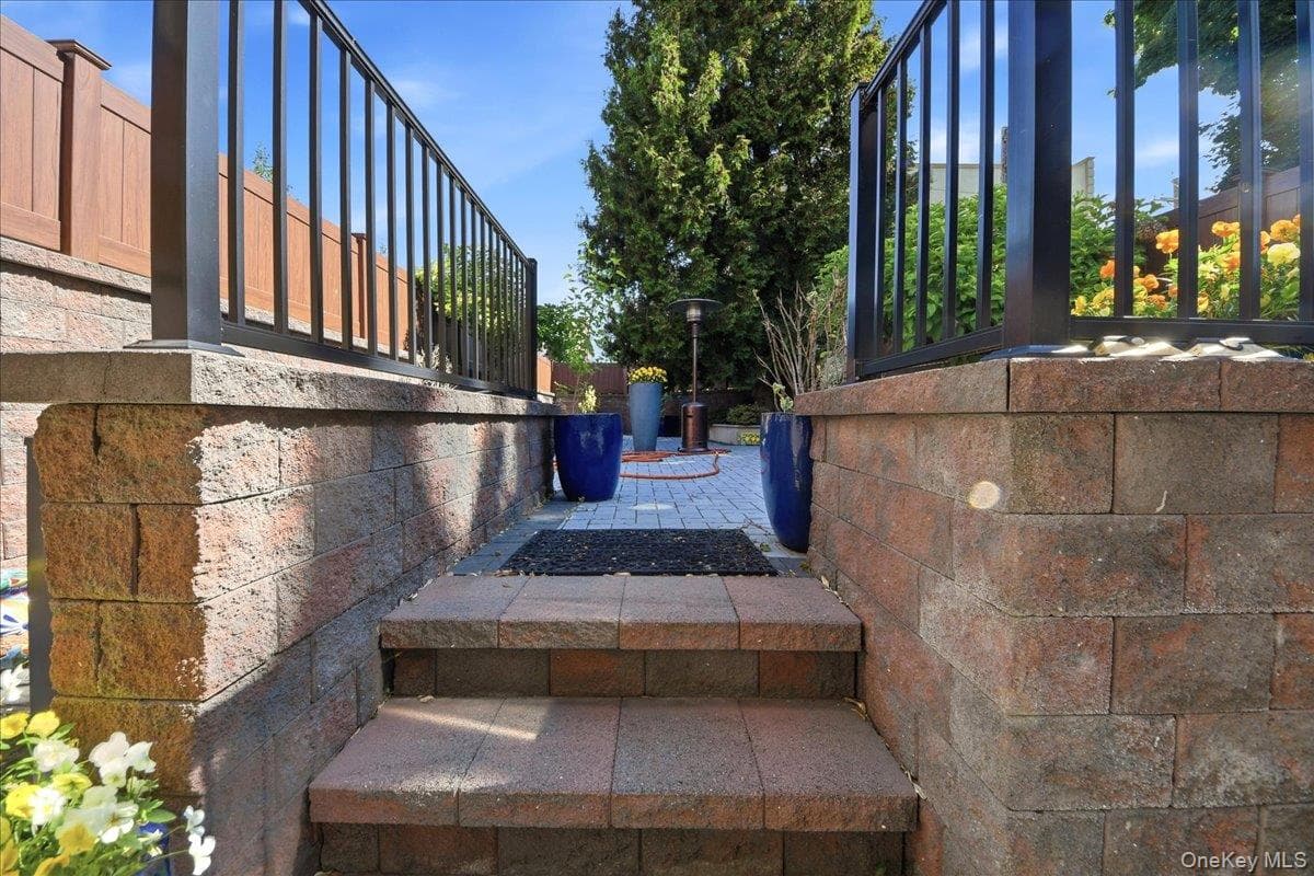 1020 Mclean Avenue thumbnail 13