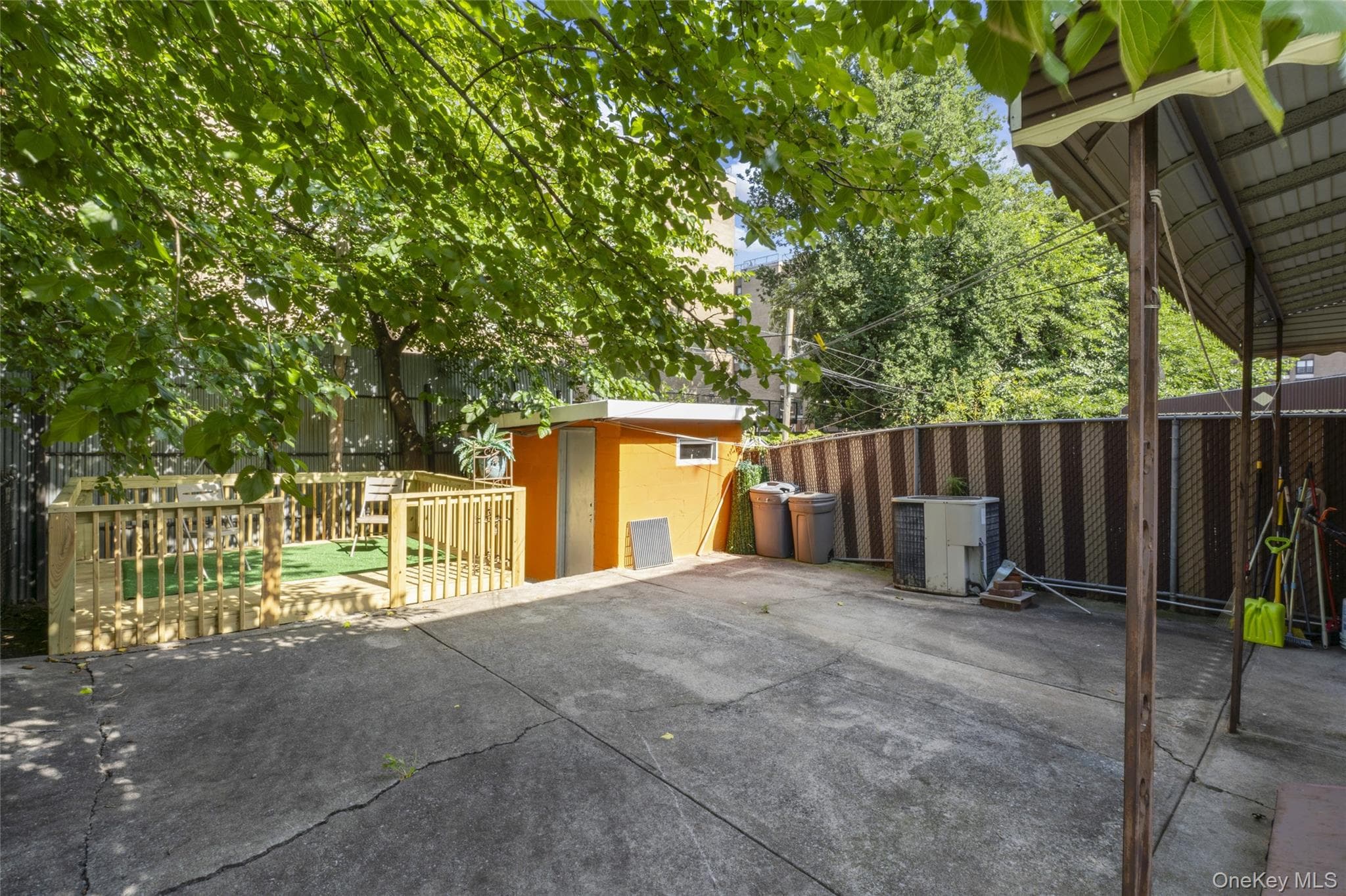 343 Hinsdale Street thumbnail 18