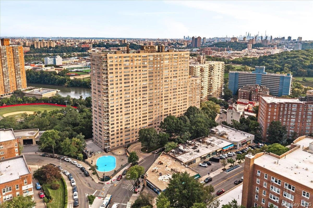 555 Kappock Street Unit: 7E thumbnail 3