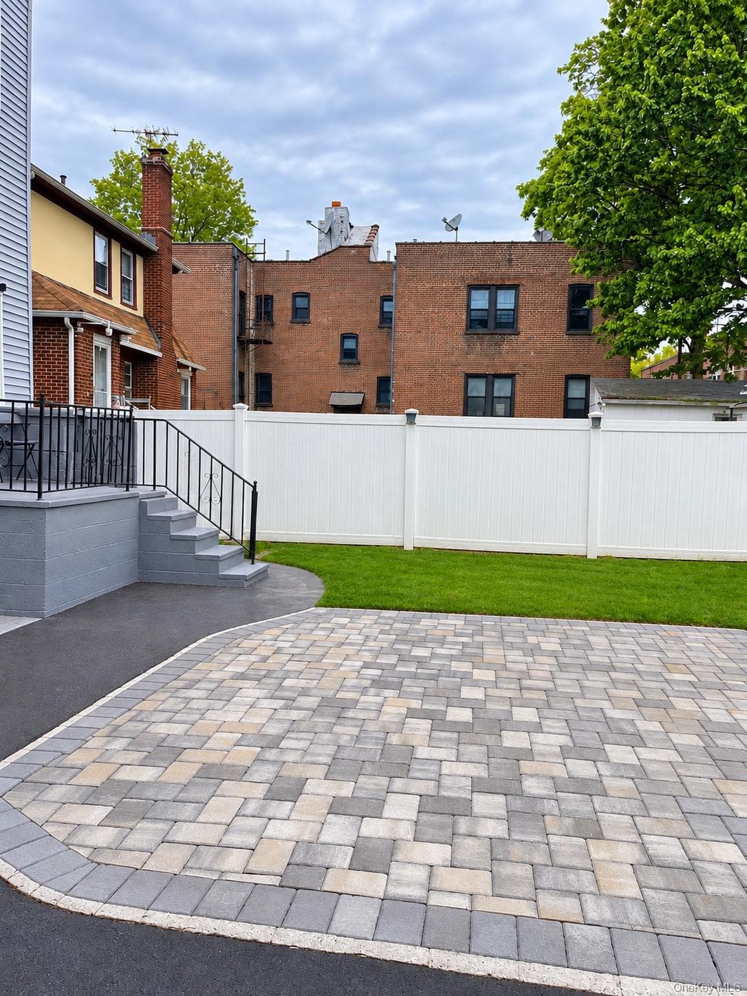 133 S 13th Avenue thumbnail 18