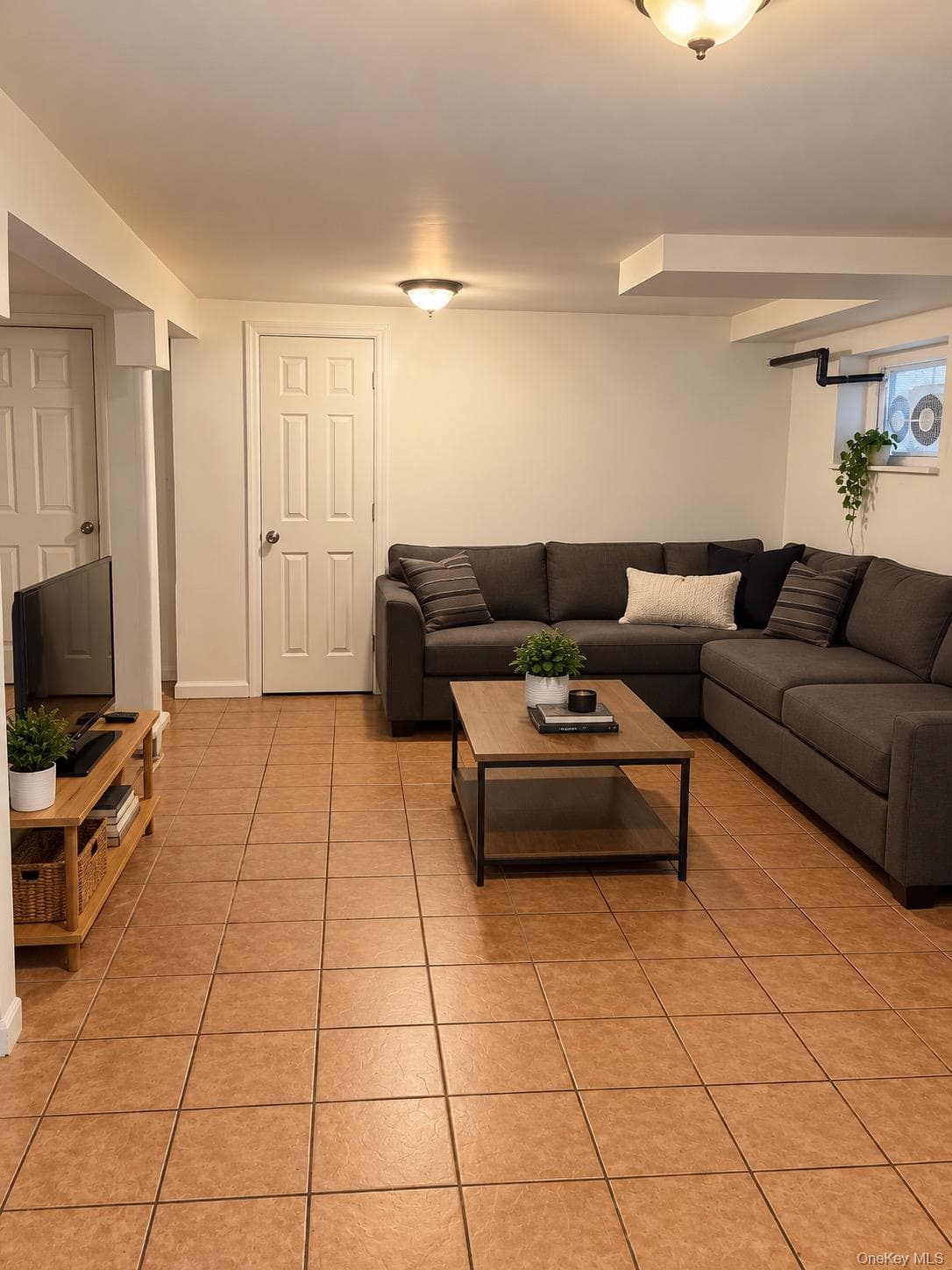 133 S 13th Avenue thumbnail 13