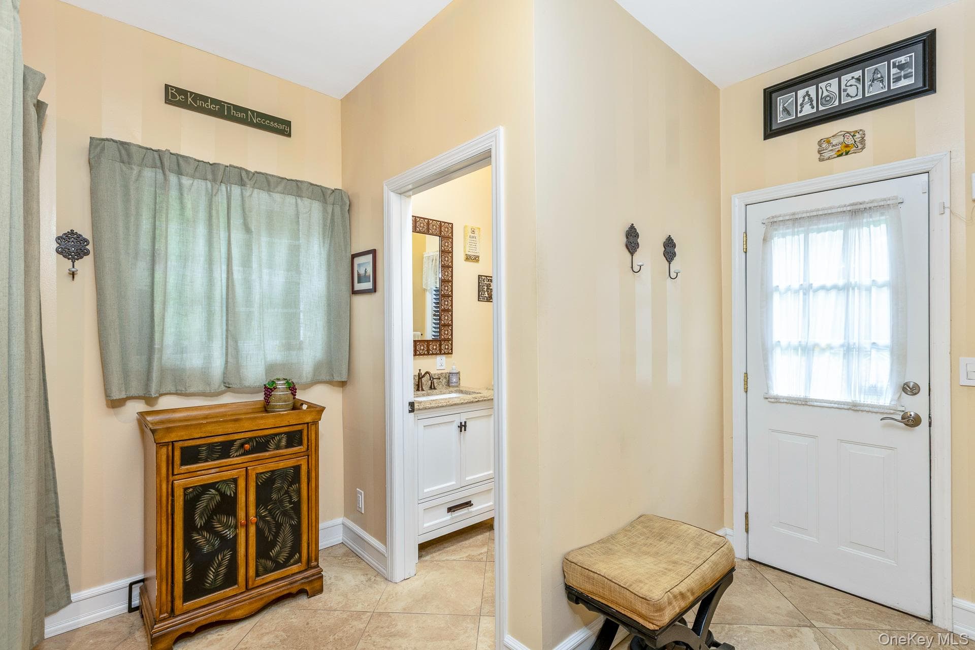 2835 N Wading River Road thumbnail 23